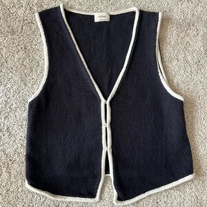 Aritzia Wilfred Women’s Basque Sweater Vest